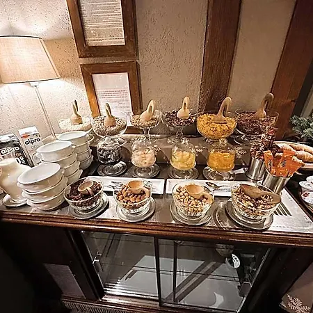 Le Samovar Bed & Breakfast 3*
